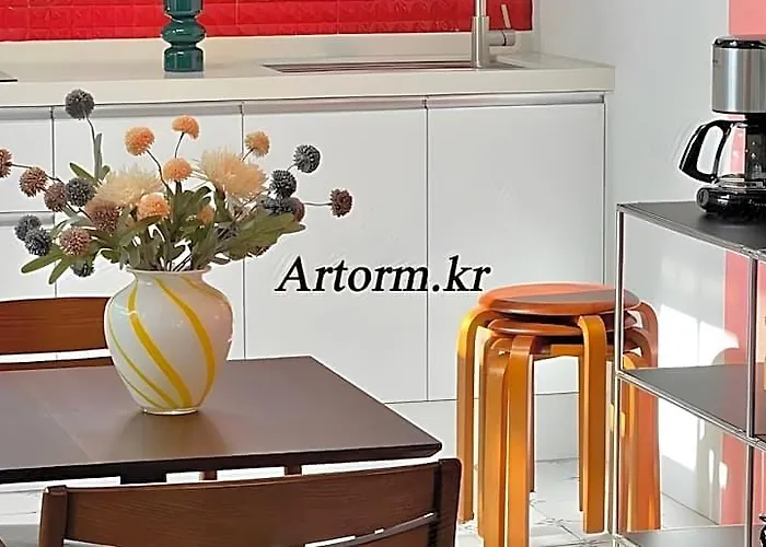 Hostel Ara125 *